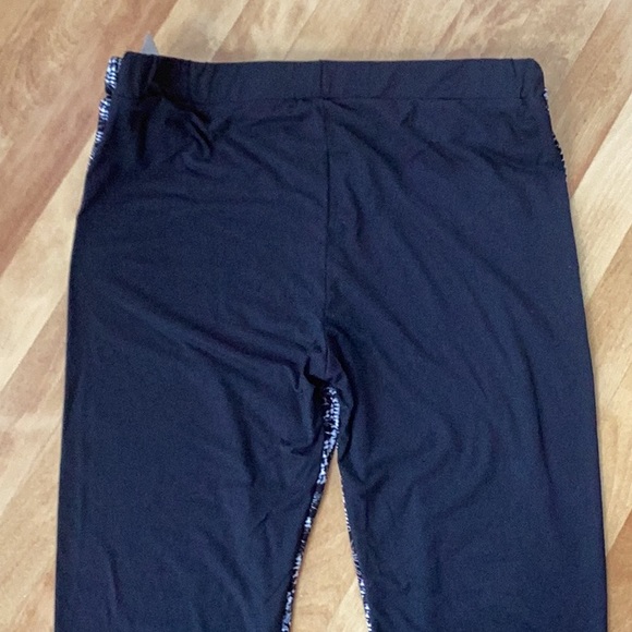 NWT 2-PAK leggings size L - Picture 3 of 5